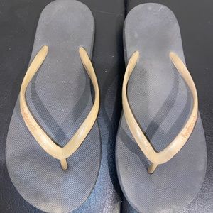 Brown, size 8 Feelgoodz